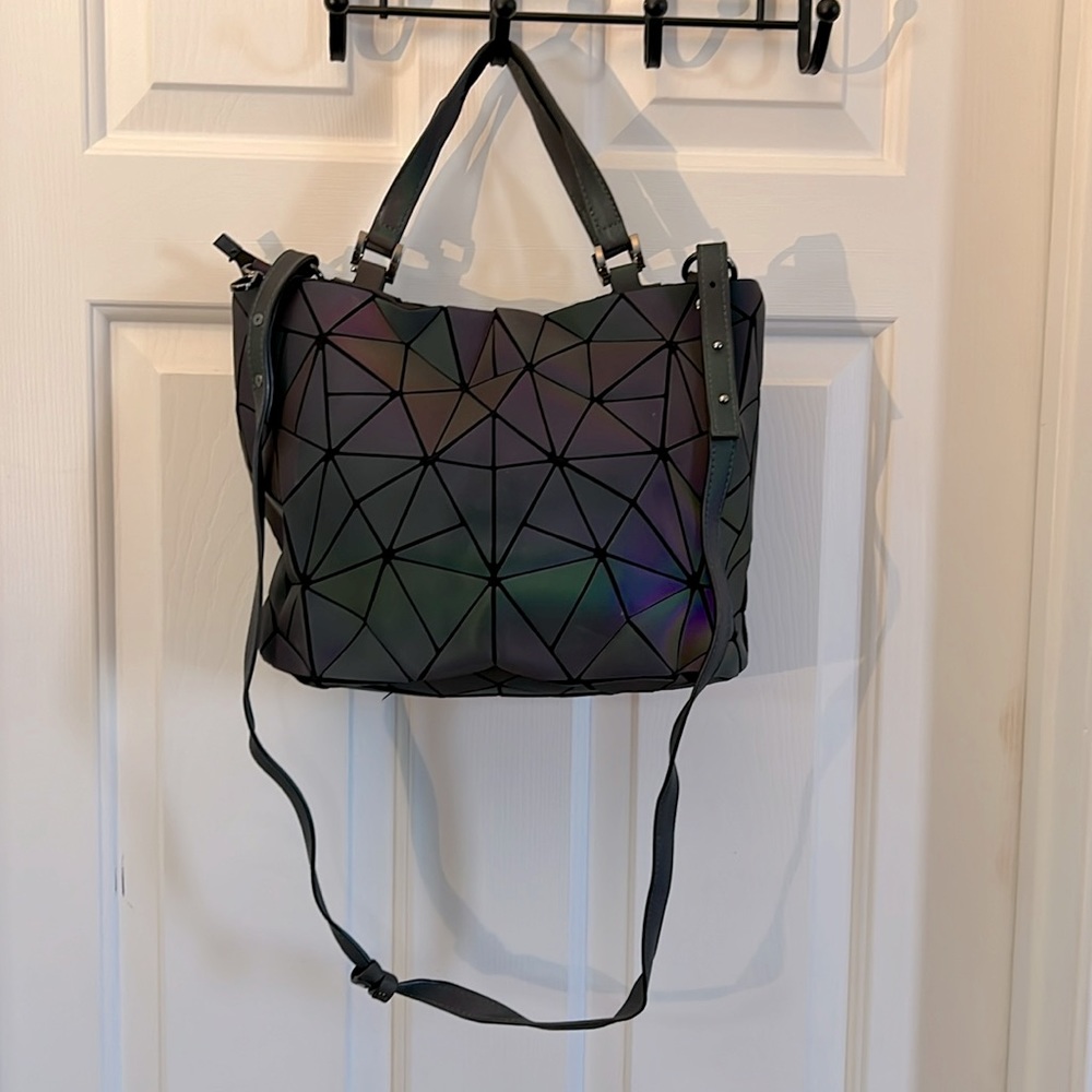 Reflective purse with shoulder strap
